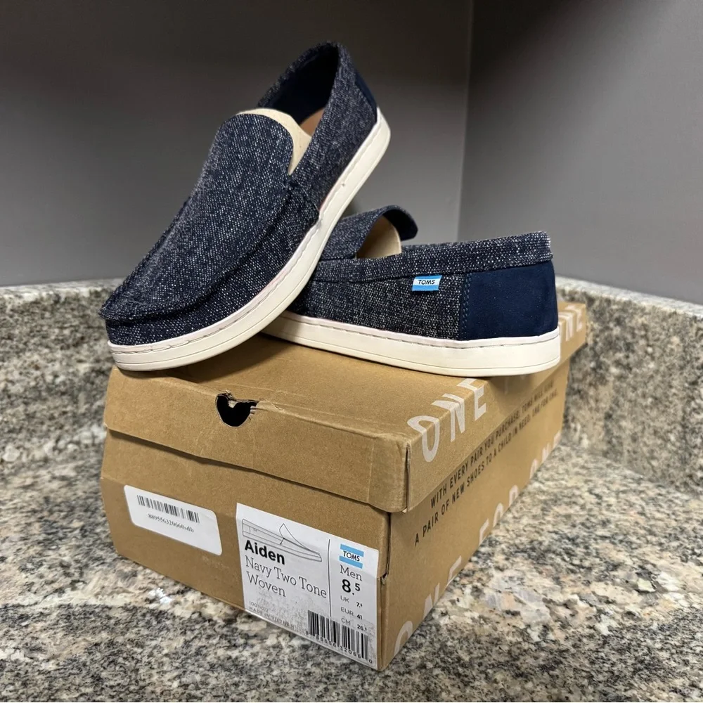 NWT - TOMS Aiden Men's Two Tone Woven Slip-On Shoes - Picture 1 of 8